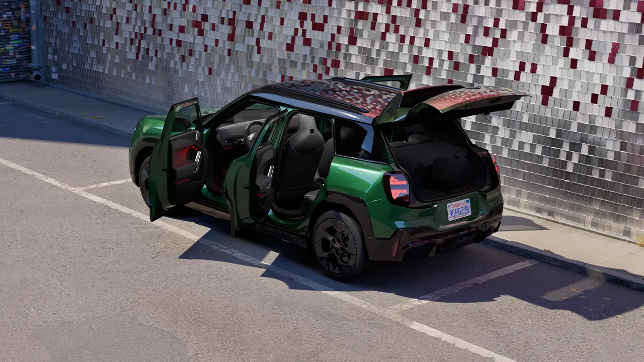 MINI Aceman Electric – Portières ouvertes