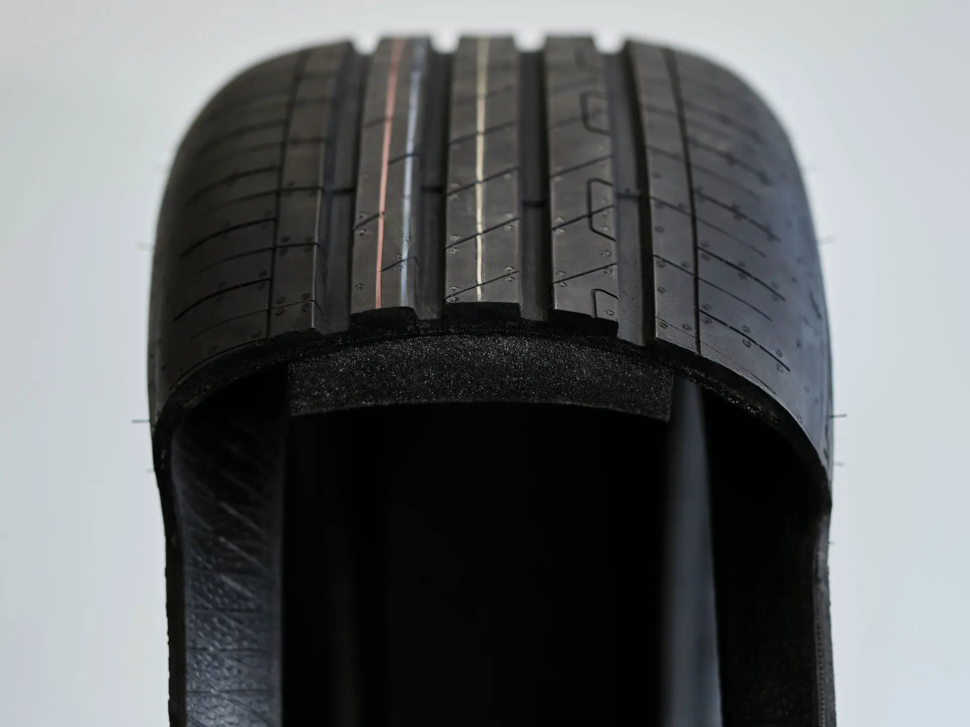 Accessoires MINI - coupe transversale - pneus