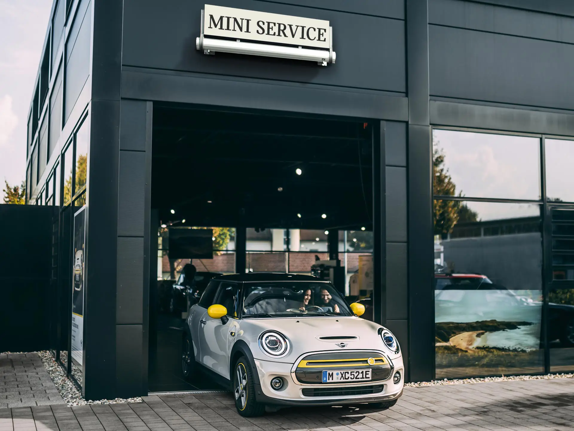 MINI service.