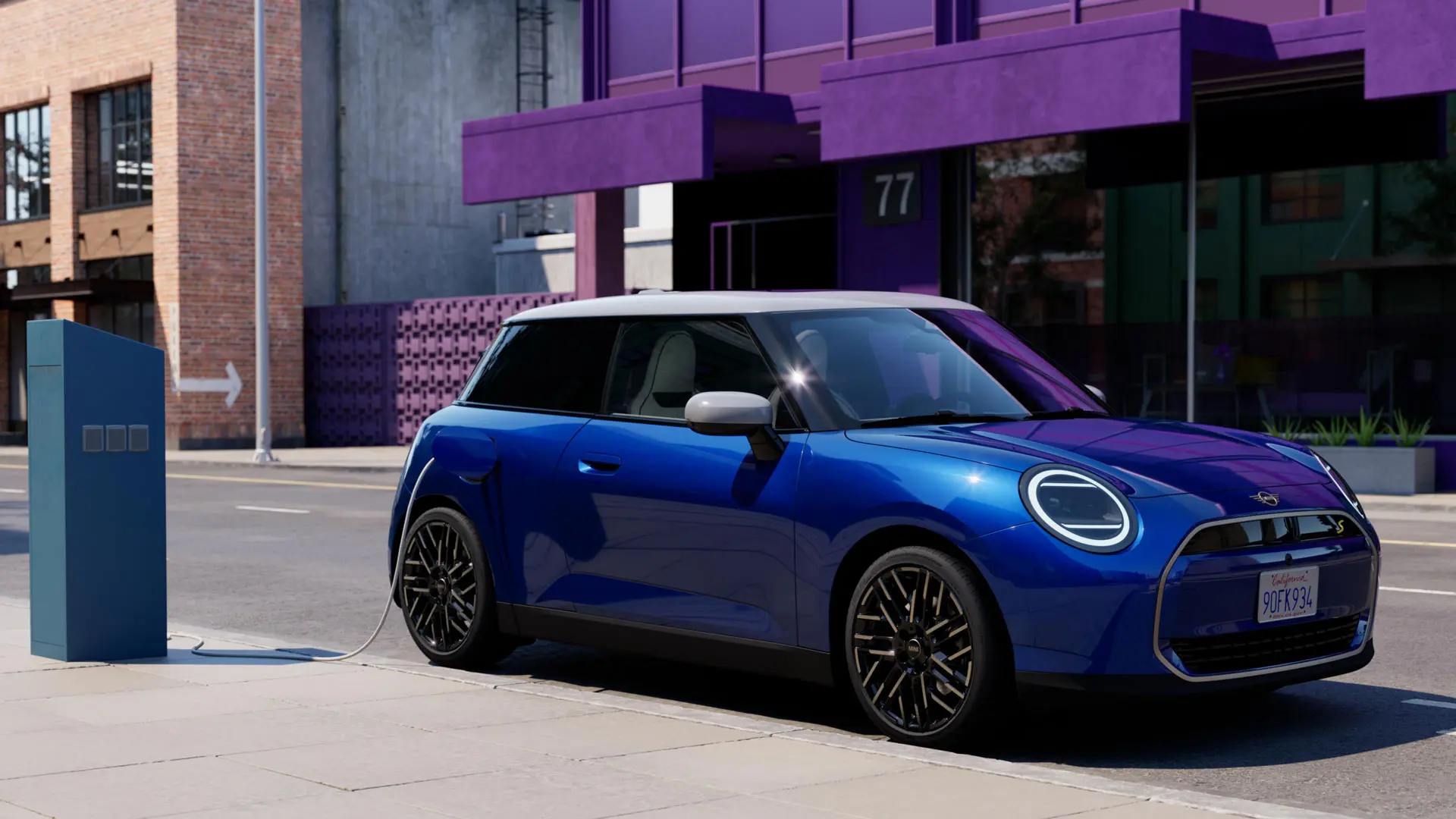 MINI Cooper à la station de charge.