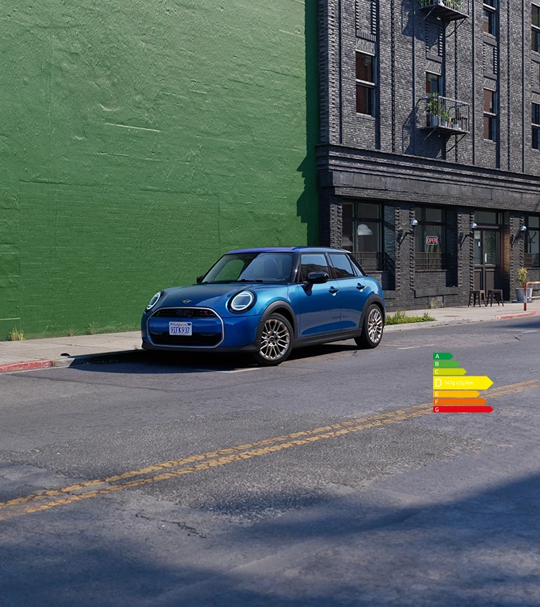 La MINI COOPER 5 PORTES.