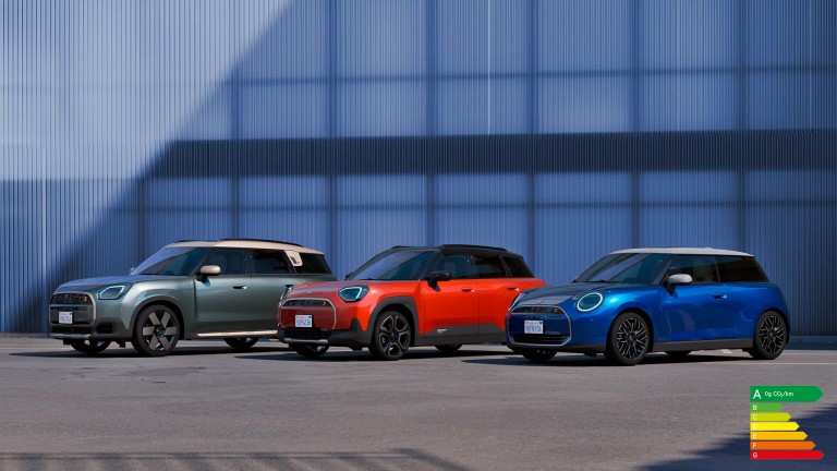 3 MINI neuves disponibles : MINI Countryman Electric, MINI Aceman et MINI Cooper Electric