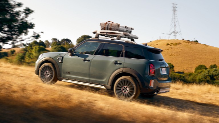 MINI Printemps et été - essentiels pour le voyage, barres de toit mini
