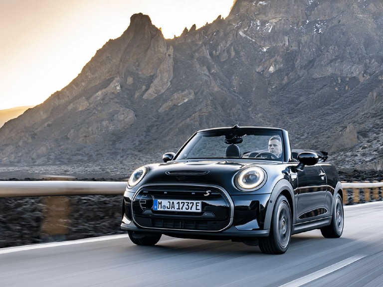 all cabrio electric mini – silver and black – side view