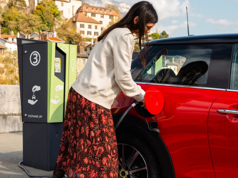 MINI électromobilité - recharge bornes publiques