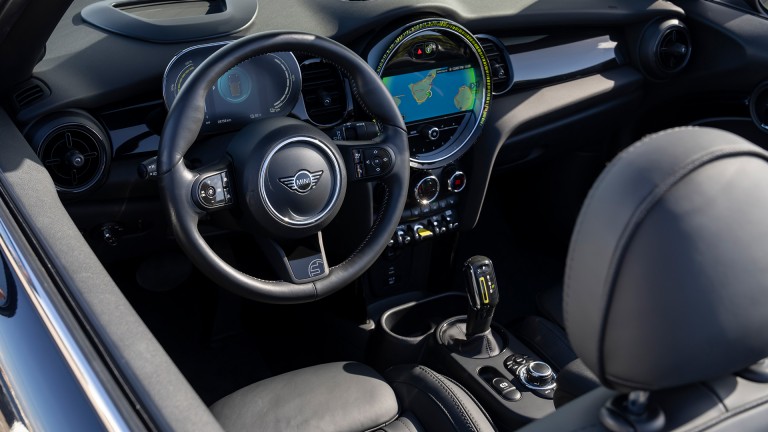 MINI CABRIO 100% ELECTRIQUE - vue intérieure