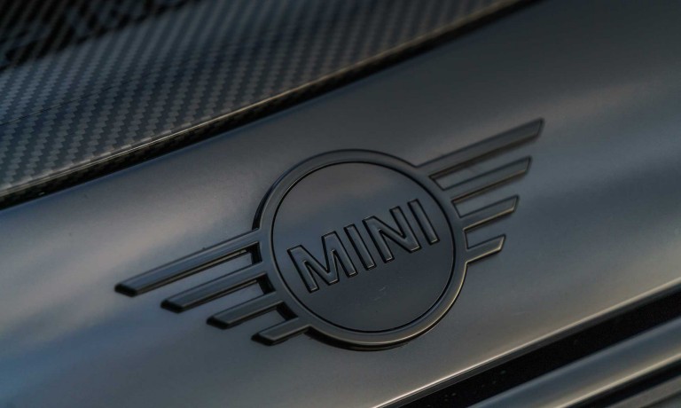 MINI Clubman GP Inspired - Logos Piano Black