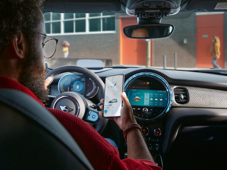 MINI 3 portes Cooper SE – technologie du poste de conduite – habitacle