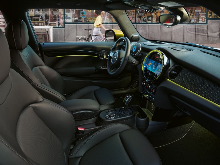 MINI 3 portes Cooper SE – intérieur – éclairage d'ambiance