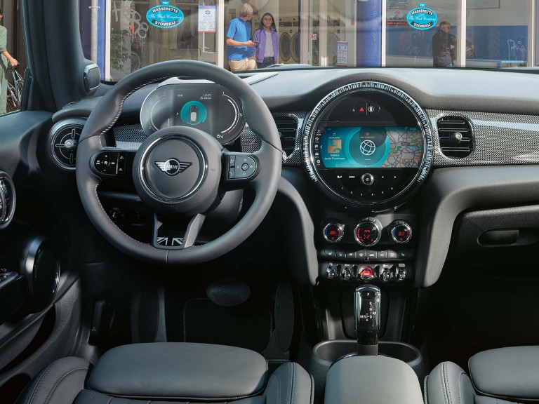 MINI Hatch 5 portes – poste de conduite – technologie d'habitacle